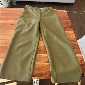 Babaton Command Straight leg faux leather pants sz 6 in olive green like new